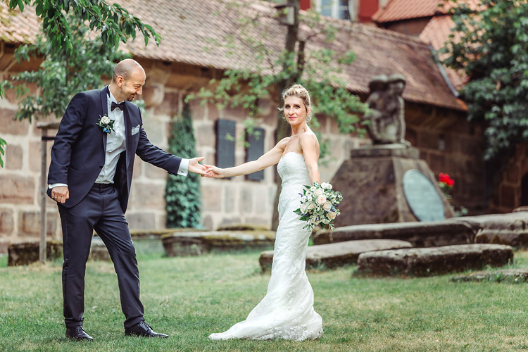 Tanzeinlage beim formalen Brautpaarshooting