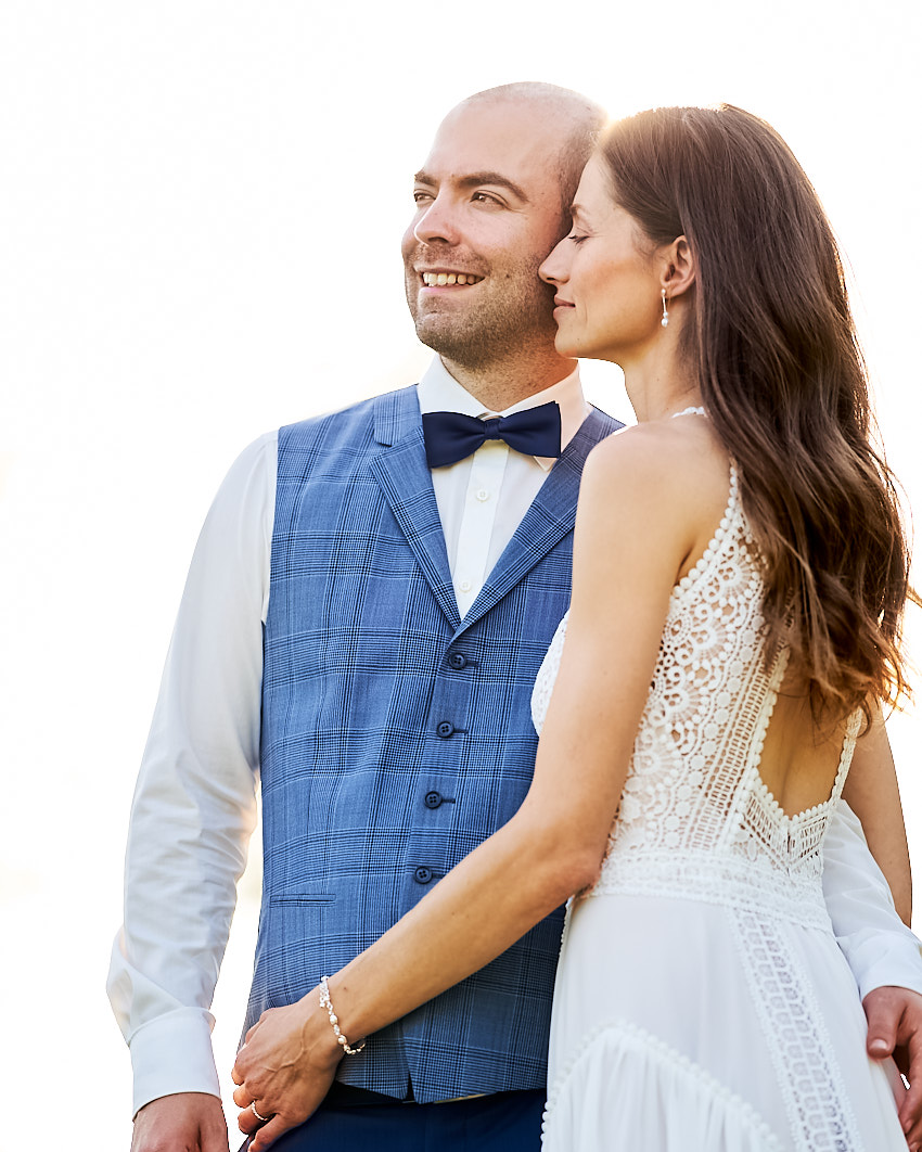 Emotionen pur beim Brautpaarshooting am Ende des Hochzeitstages